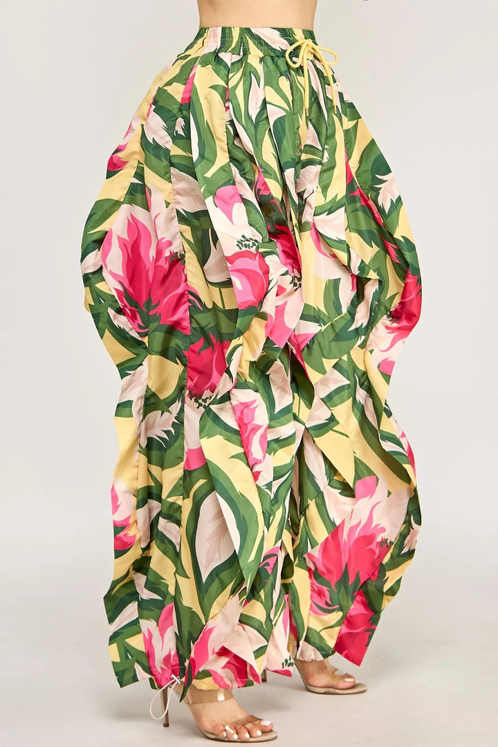 Plus Size Tropical Print Oversized Wide-Leg Balloon Pants with Pockets