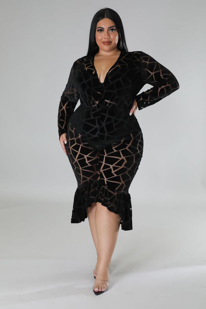 Fasheabe Plus Size Long Sleeve V-Neck Semi Stretch Dress - Black