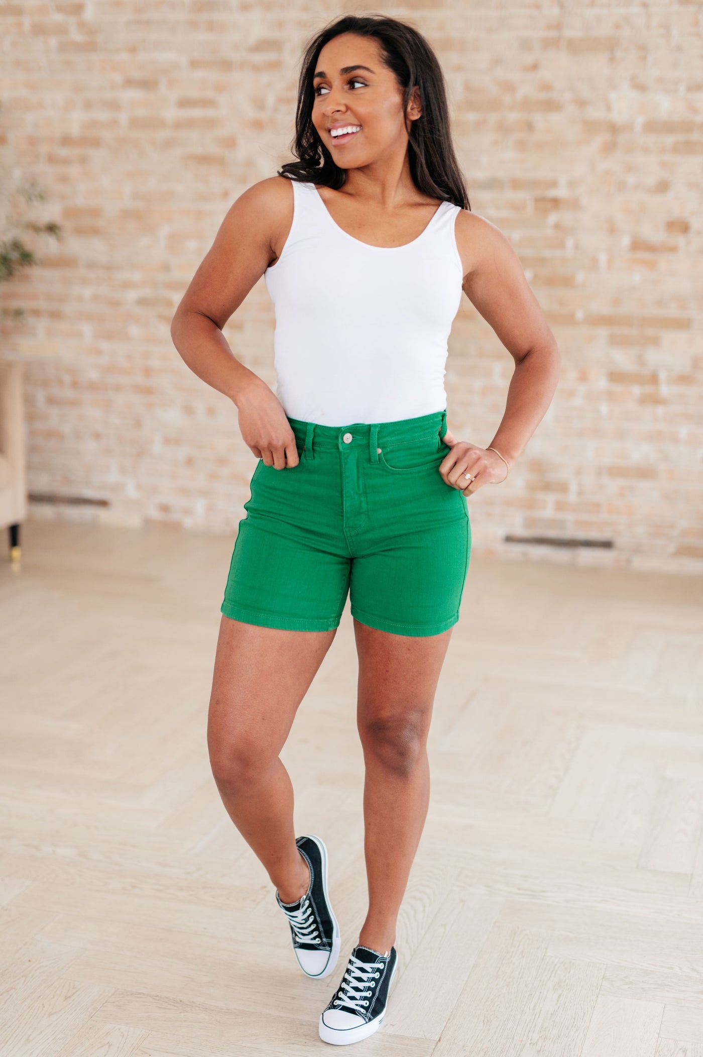 Jenna High Rise Control Top Cuffed Shorts in Green - Small - 3XL