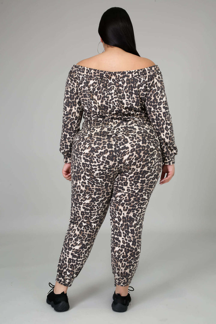 Fasheabe Off The Shoulder Cheetah Print Jogger Set